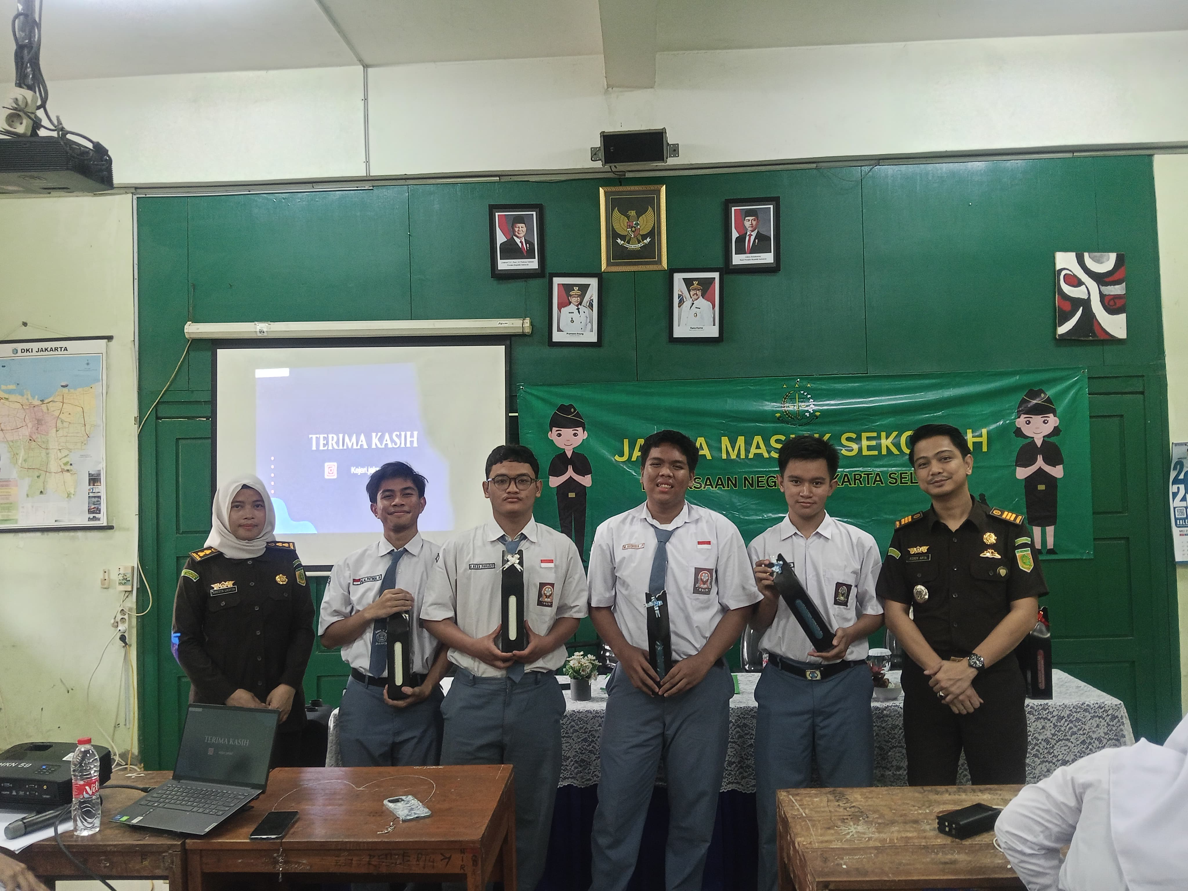 Gedung Sekolah SMA NEGERI 4 PACITAN